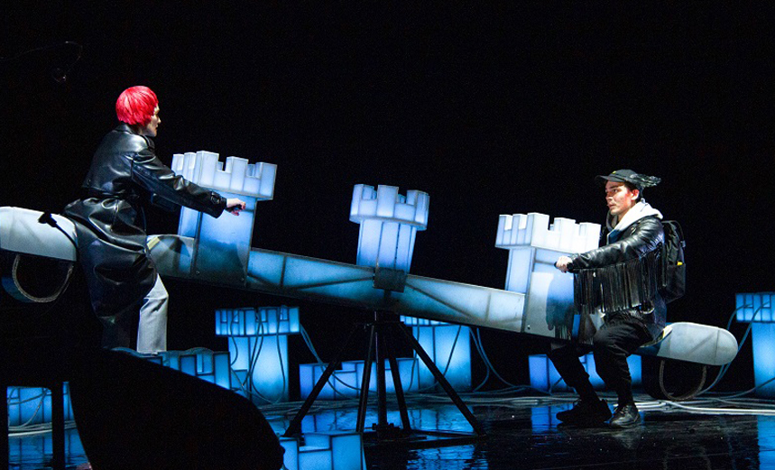 Это все она