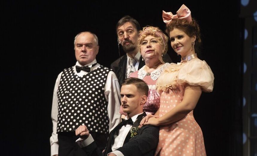 Докторъ А.П. Чеховъ. Об-хо-хо-чешься!