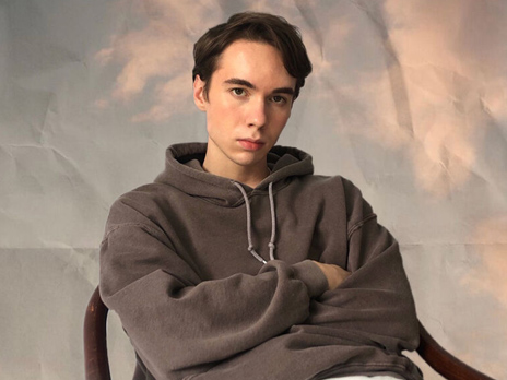 Денис Власенко